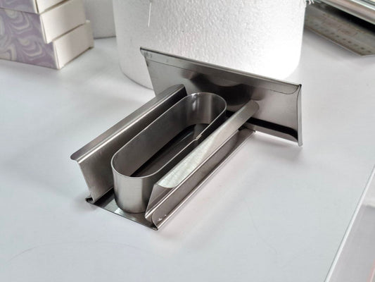 Forma z odpinanym brzegiem do pieczenia eklerów