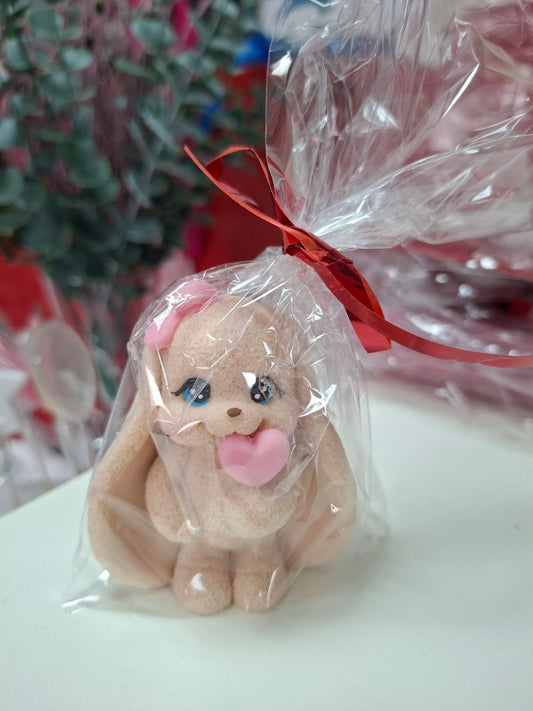 Króliczek z serduszkiem z polewy czekoladowej